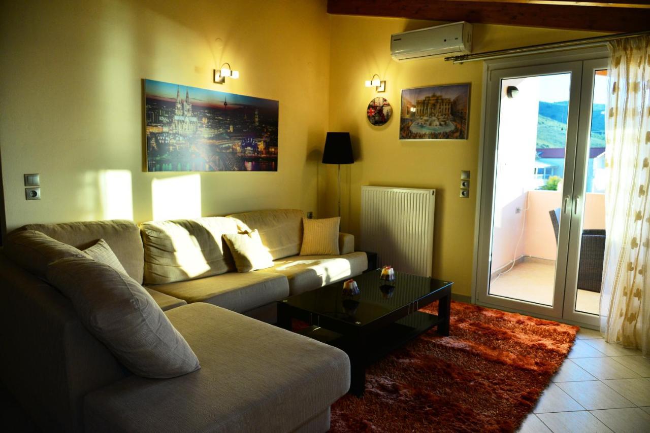 Sea View Luxury Apartment Platariá Eksteriør bilde