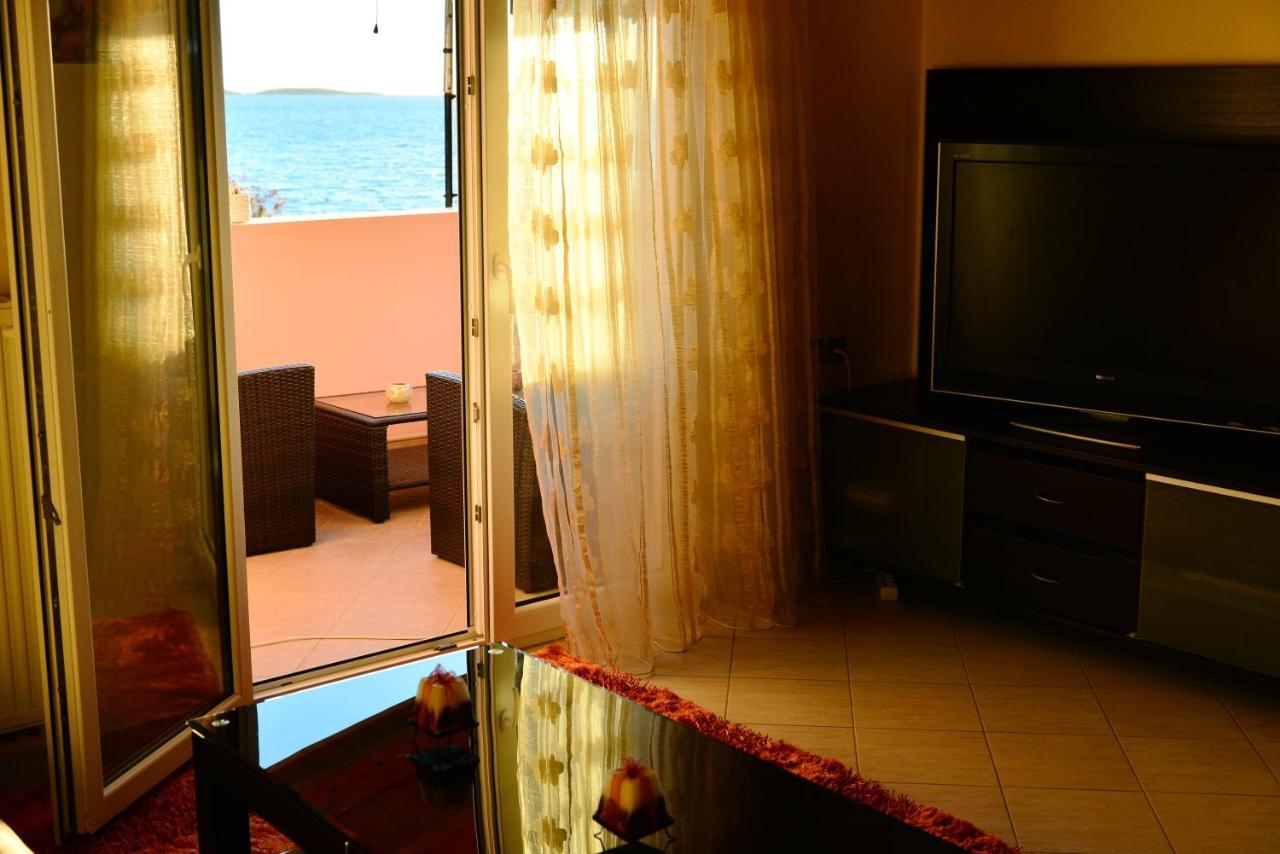 Sea View Luxury Apartment Platariá Eksteriør bilde