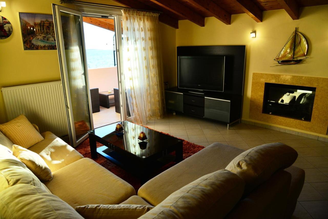 Sea View Luxury Apartment Platariá Eksteriør bilde